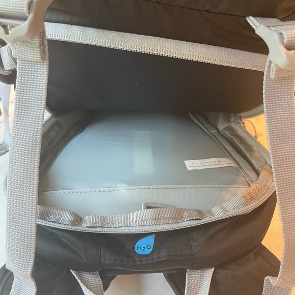 Lowepro Photo Sport 200 AW Camera Hiking Backpack (Black) - Picture 10 of 12